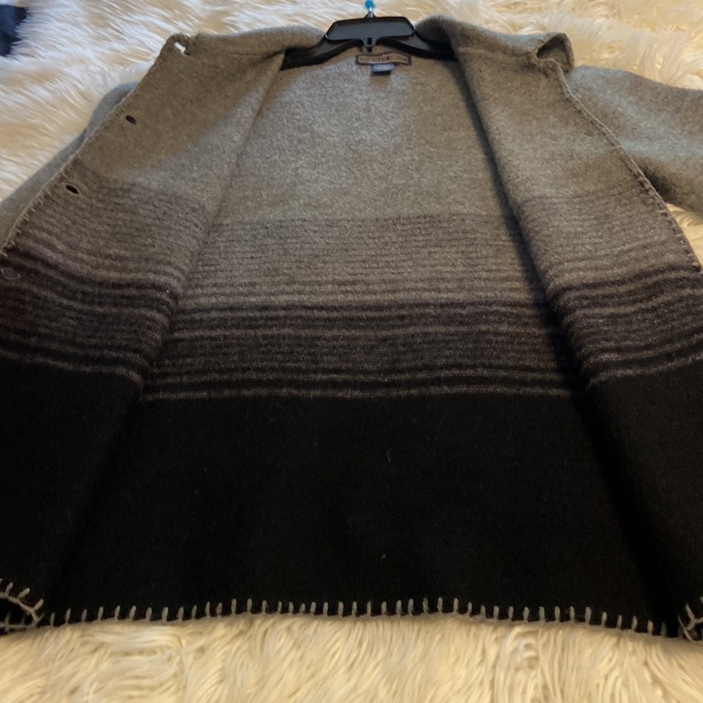 HERMAN & GEIST 100% wool Sweater size L excellent condition length 30/31” - Picture 7 of 12